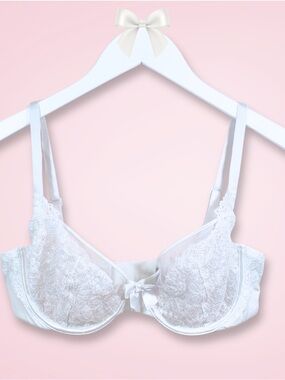 Victoria’s Secret Unlined Demi Bra 34D White Lace Bridal Lingerie